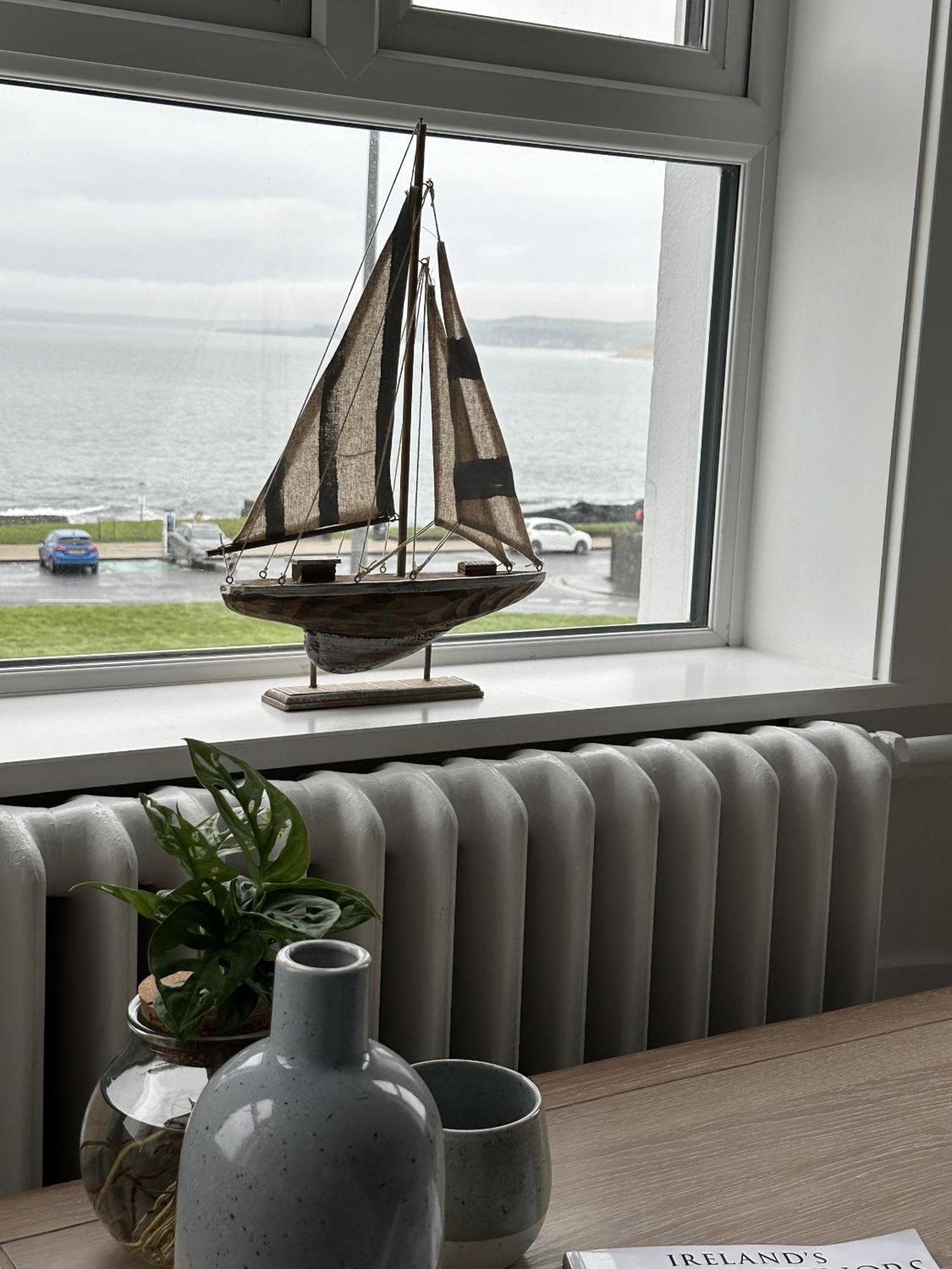 No 6 Sea Whisper Apartment Portrush Bagian luar foto